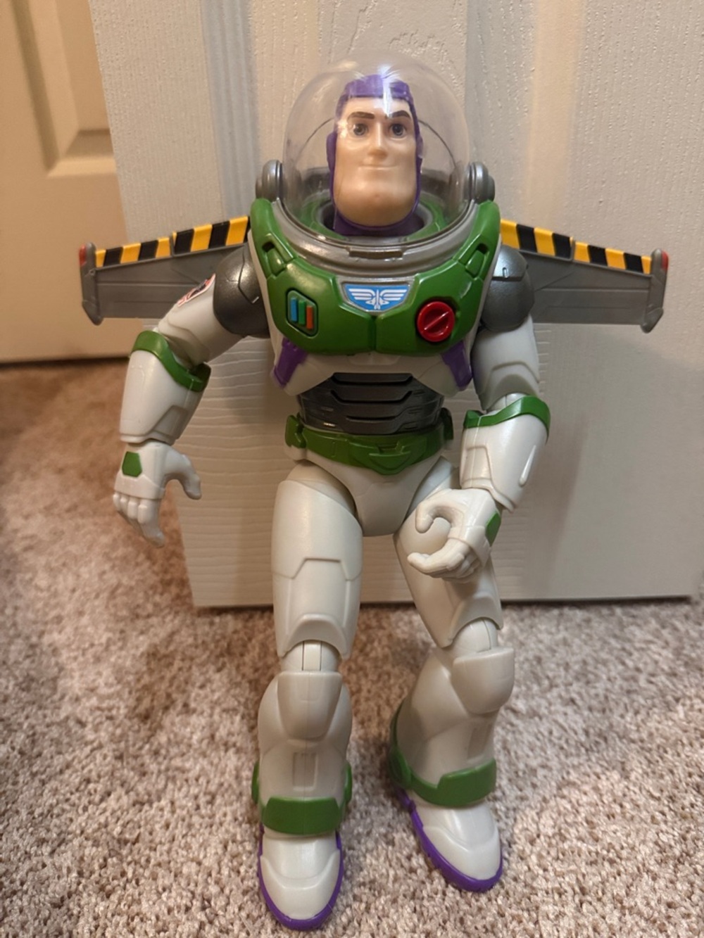 Buzz Lightyear Action Figure Space Ranger Toy like new